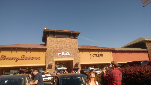 Shopping Mall «Woodburn Premium Outlets», reviews and photos, 1001 N Arney Rd, Woodburn, OR 97071, USA