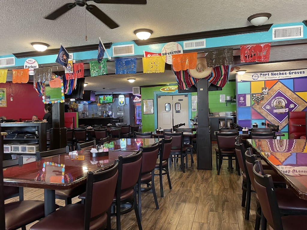 Las Rosa's Mexican Restaurant 77651