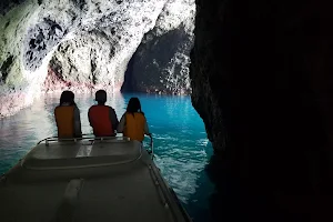 Otaru Blue Grotto cruising / KANEHIDE MARINE image