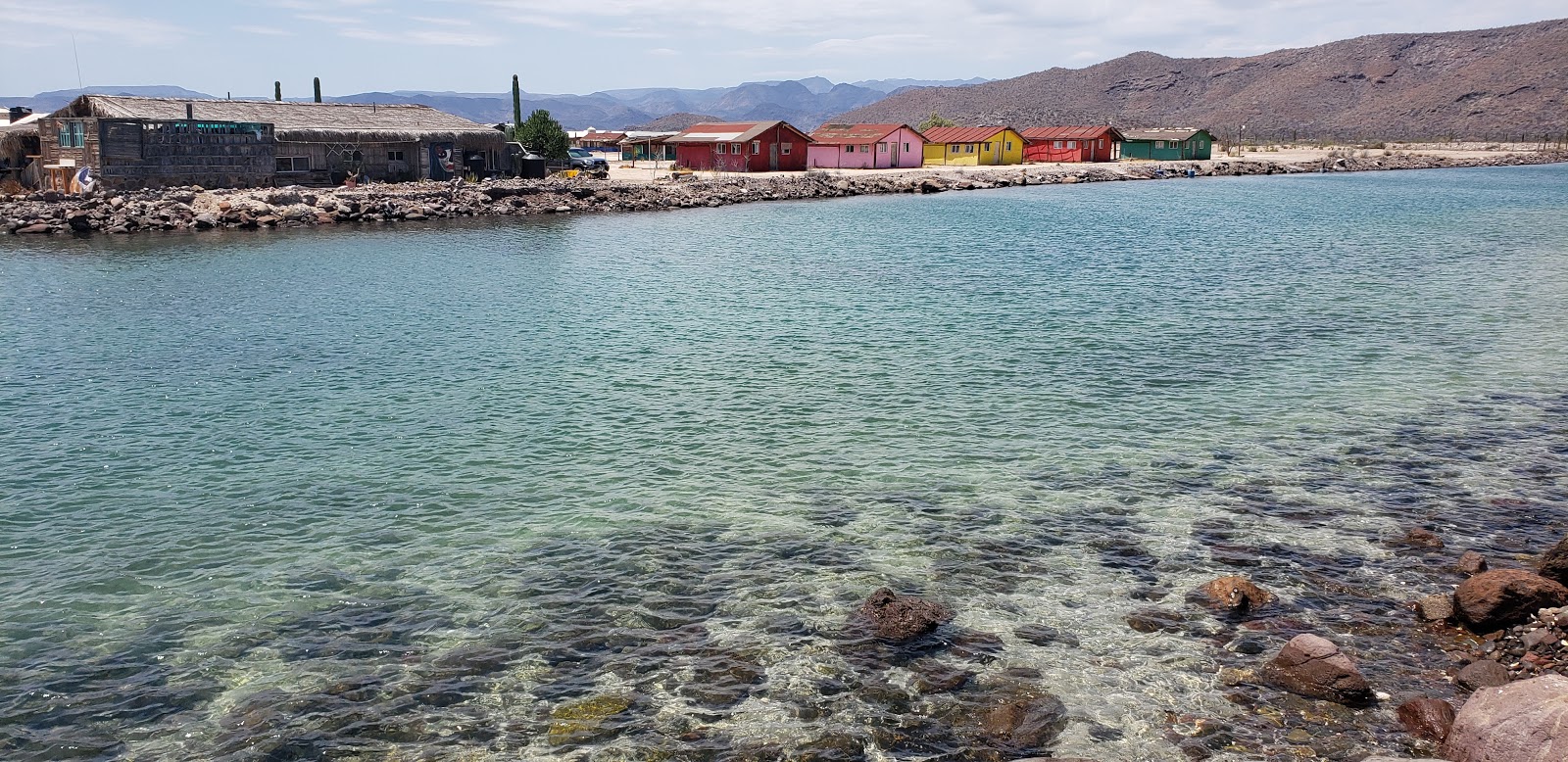 Fotografija Playa Los Naranjos z visok stopnjo čistoče