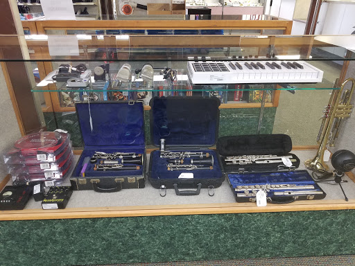 Pawn Shop «SILVER LINING JEWELRY AND LOAN GRESHAM», reviews and photos, 300 SE 181st Ave, Portland, OR 97233, USA