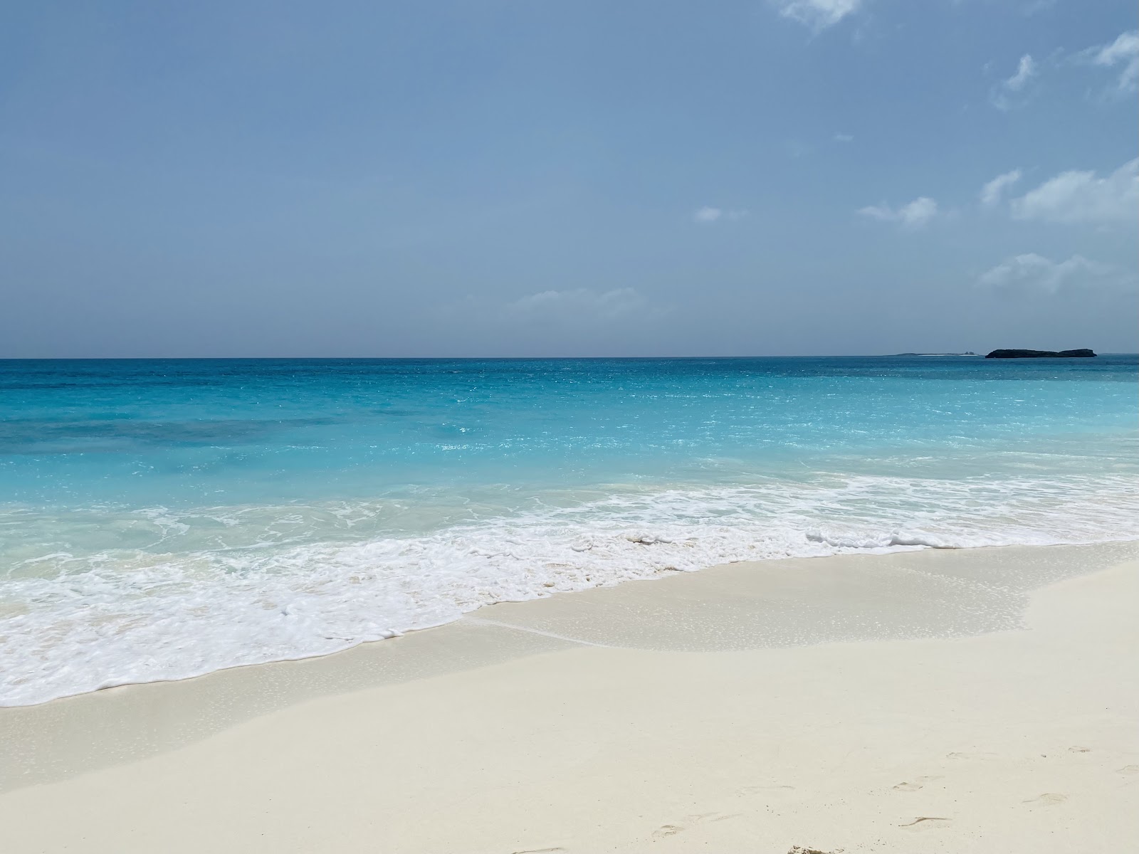 Photo de Exuma Palms beach avec l'eau cristalline de surface