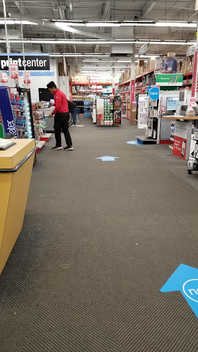 Office Supply Store «Staples», reviews and photos, 51-10 Broadway, Woodside, NY 11377, USA