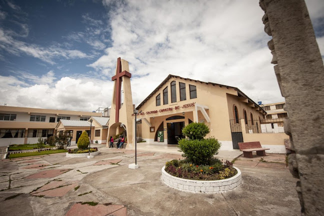 Opiniones de Iglesia del Sagrado Corazón de Jesús en Riobamba - Iglesia