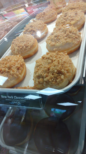 Bakery «Krispy Kreme Doughnuts», reviews and photos, 32450 Dyer St, Union City, CA 94587, USA