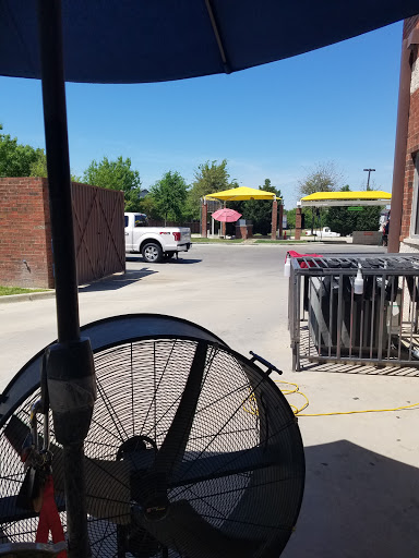 Car Wash «Clean Getaway Car Wash - Broad Street», reviews and photos, 3201 E Broad St, Mansfield, TX 76063, USA