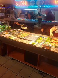 Atmosphère du Restaurant asiatique New Vina Wok - Restaurant Buffet à volonté à Échirolles - n°13