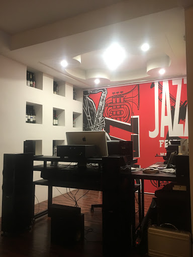 The New School Jazz Piano Studio (클래즈 재즈 피아노학원)