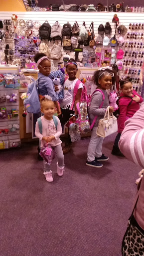 Shopping Mall «Mounds Mall», reviews and photos, 2109 S Scatterfield Rd, Anderson, IN 46016, USA