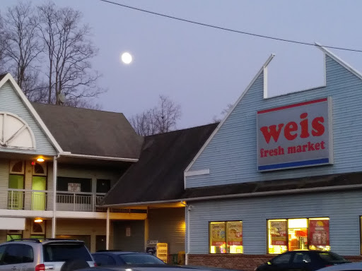 Supermarket «Weis Markets», reviews and photos, 2610 Milford Rd, East Stroudsburg, PA 18301, USA