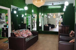 The Youngees Beauty Parlour | Women Spa image
