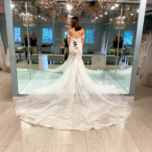 Bridal Shop «Lauderdale Bride - Upscale & Intimate Bridal Boutique in the heart of Fort Lauderdale», reviews and photos, 4130 N Federal Hwy, Fort Lauderdale, FL 33308, USA