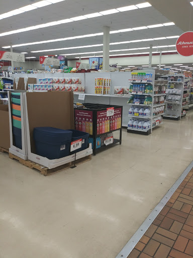 Grocery Store «Schnucks», reviews and photos, 1160 Shackelford Rd, Florissant, MO 63031, USA