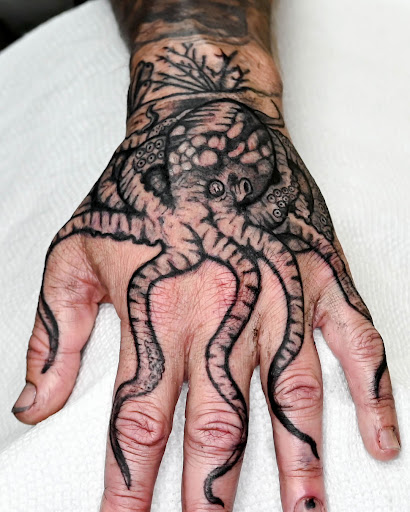 Explore female tattoo ideas for arm, creative tattoo ideas in Saint Petersburg, available at Phoebus Tattoos