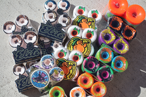 Snowboard Shop «The Vault - Snowboards & Skateboards», reviews and photos, 227 G St, Davis, CA 95616, USA