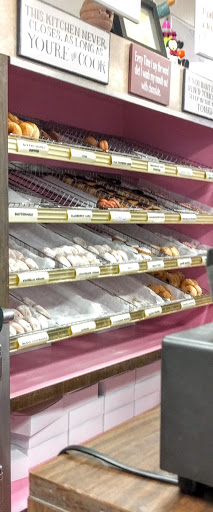 Donut Shop «HoneyDip Donuts», reviews and photos, 4480 Kenny Rd, Columbus, OH 43220, USA