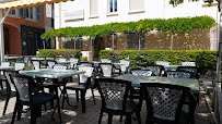 Atmosphère du Restaurant Café de la Poste à Sainte-Foy-lès-Lyon - n°1