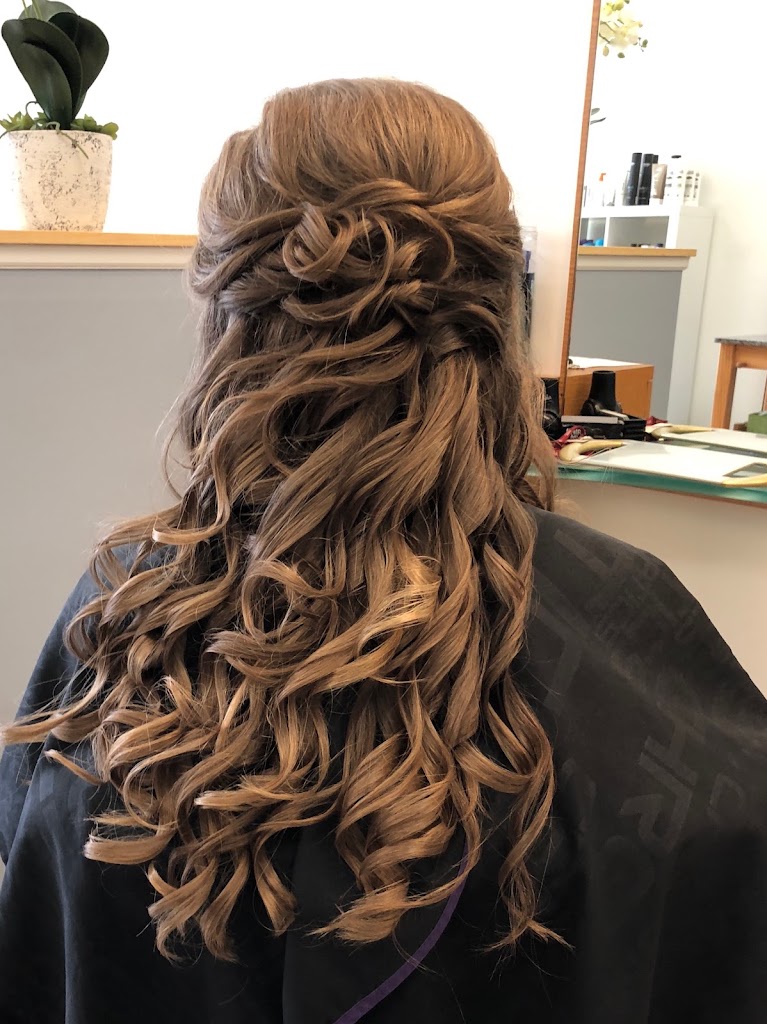The Salon 07730