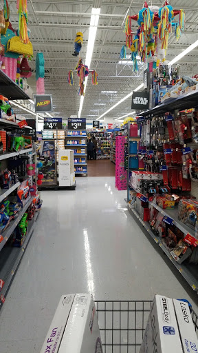 Discount Store «Walmart», reviews and photos, 3164 Berlin Turnpike, Newington, CT 06111, USA