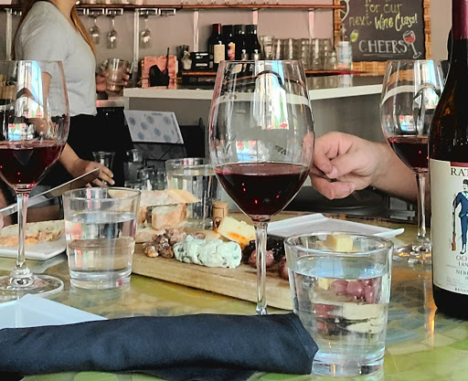 Wine Bar «Corkscrew Wine & Cheese», reviews and photos, 3908 Farnam St, Omaha, NE 68131, USA