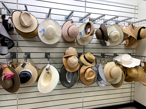 Department Store «T.J. Maxx», reviews and photos, 865 Bridgeport Ave, Shelton, CT 06484, USA