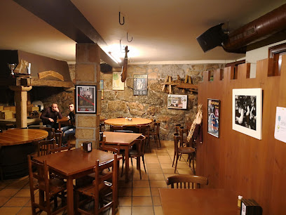 A TABERNA DA CANCELA - Broullón, 14 Capela Das Angustias, Xil-Meaño, 36968 Meaño, Pontevedra, Spain