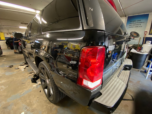 Car Stereo Store «Soundbytes Automotive Electronics,Inc», reviews and photos, 328 W N Ave, Northlake, IL 60164, USA