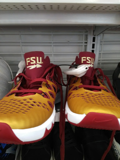 Clothing Store «Ross Dress for Less», reviews and photos, 1945 W Palmetto St, Florence, SC 29501, USA