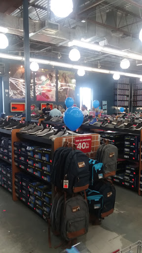 SKECHERS Warehouse Outlet