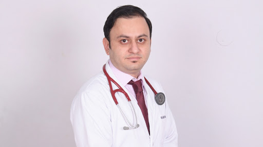 Dr Dixit Kr. Thakur- Pulmonary critical care and leep specialist