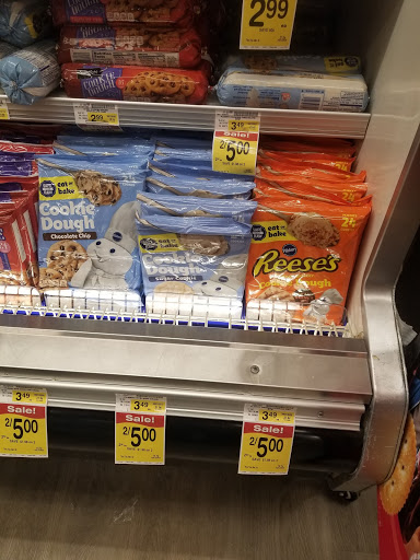 Shopping Mall «Oak Mill Mall», reviews and photos, 7900 N Milwaukee Ave, Niles, IL 60714, USA