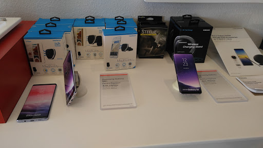 Cell Phone Store «GoWireless Verizon Authorized Retailer», reviews and photos, 177 Sam Walton Way, Terrell, TX 75160, USA
