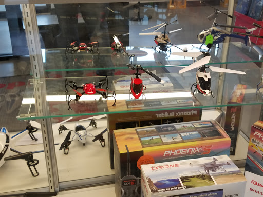 Shopping Mall «Harvard Row Mall», reviews and photos, 21762 W Eleven Mile Rd, Southfield, MI 48076, USA