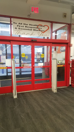 Office Supply Store «Staples», reviews and photos, 91-30 Van Wyck Expy, Jamaica, NY 11418, USA