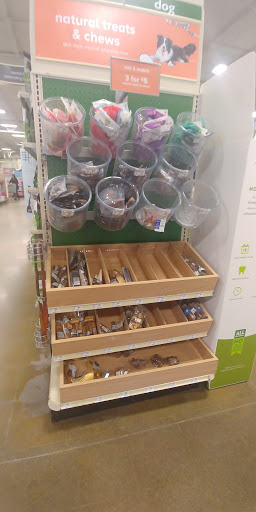 Pet Supply Store «PetSmart», reviews and photos, 2216 E Springs Dr, Madison, WI 53704, USA