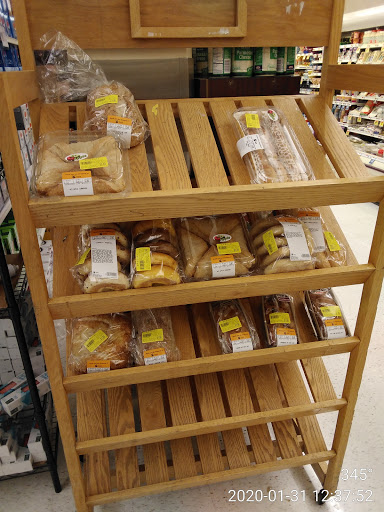 Grocery Store «Giant Food», reviews and photos, 2501 9th Rd S, Arlington, VA 22204, USA