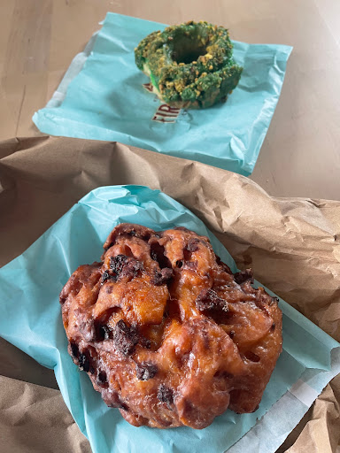 Donut Shop «Firecakes Donuts», reviews and photos, 2453 N Clark St, Chicago, IL 60657, USA