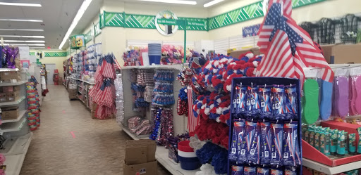 Dollar Store «Dollar Tree», reviews and photos, 376 Main St, Wakefield, MA 01880, USA
