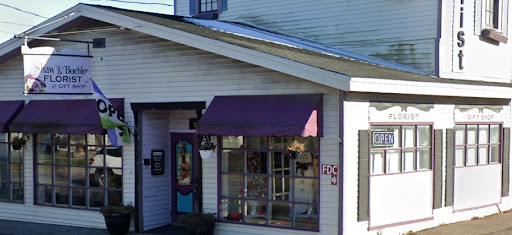 Shaw And Boehler Florist, 31 Clinton Ave, Cortland, NY 13045, USA, 