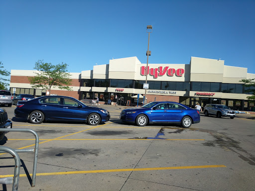 Hy-Vee Grocery Store image 7
