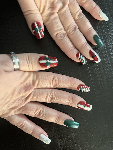 Nail Salon «Tango Nails Bar & Beauty Salon», reviews and photos, 5423 S 76th St, Greendale, WI 53129, USA