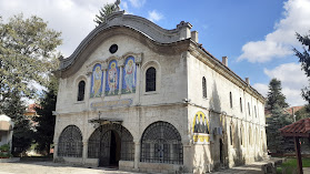 Храм "Свети Великомъченик Георги"