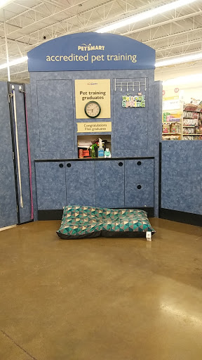 Pet Supply Store «PetSmart», reviews and photos, 4061 Miller Rd, Flint, MI 48507, USA