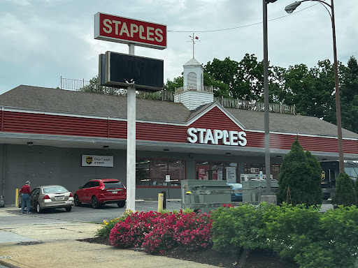 Office Supply Store «Staples», reviews and photos, 1305 West Chester Pike #18, Havertown, PA 19083, USA