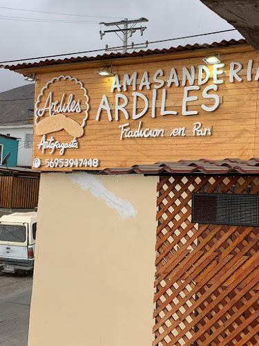 Opiniones de Amasanderia Ardiles en Antofagasta - Panadería