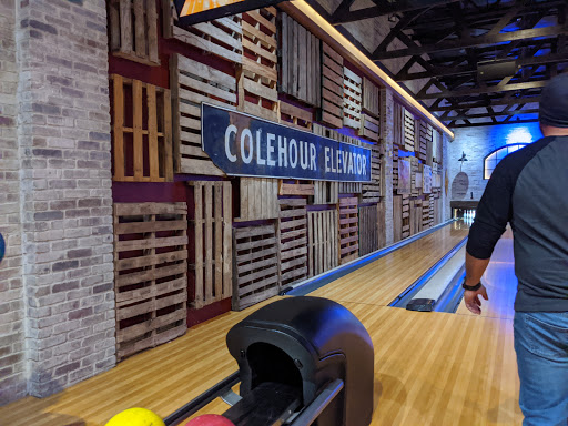 Bowling Alley «Bowl & Barrel», reviews and photos, 17619 La Cantera Pkwy Ste 102, San Antonio, TX 78257, USA