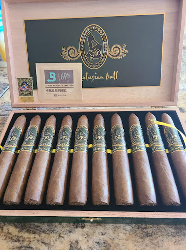 Cigar Shop «Rivercity Cigar & Brew», reviews and photos, 1990 S Frontage Rd, Vicksburg, MS 39180, USA