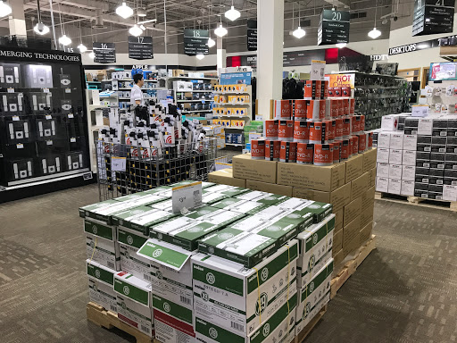 Computer Store «Micro Center», reviews and photos, 3089 Nutley St SW, Fairfax, VA 22031, USA