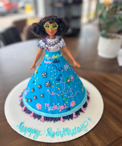 Cupcake Shop «Smallcakes: A Cupcakery of Naperville», reviews and photos, 115 E Ogden Ave #119, Naperville, IL 60563, USA