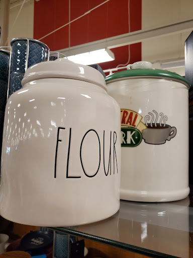 Department Store «T.J. Maxx», reviews and photos, 800 Cypress Gardens Blvd, Winter Haven, FL 33880, USA